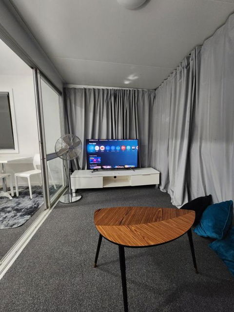 Entire Studio Apartment - Self Check-in - Sydney 4u 1