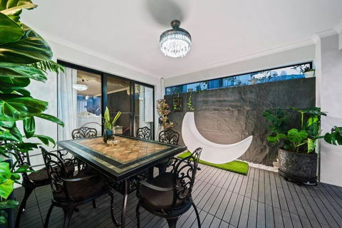 Equitice Winter Moonlight Villa - Sydney 4u 0