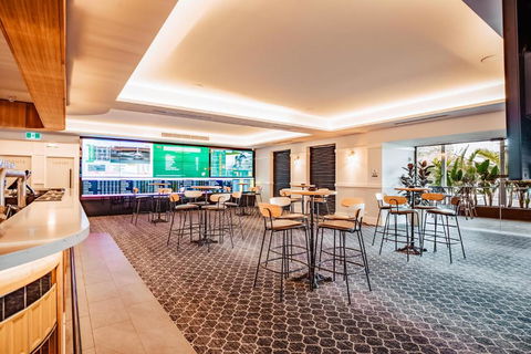 Five Island Hotel - Sydney 4u 3