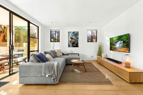 Fab Bondi 2-Bed With Courtyard & Alfresco Dining - Accommodation Sydney 2