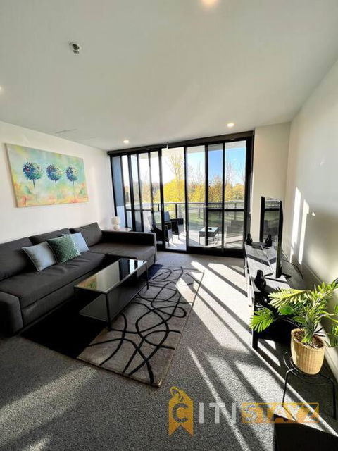Fab In Phillip - 2bd 2bth Apt - Close To CBR Hospital - Sydney 4u 2