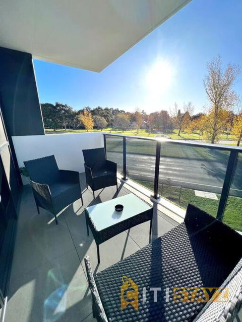Fab In Phillip - 2bd 2bth Apt - Close To CBR Hospital - Sydney 4u 3