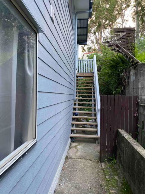 FAMILY 3-bedroom Everton Hills Apartment - Accommodation Sydney 2