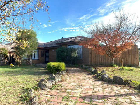 Family Home In Prime Location Melbourne - Sydney 4u 2