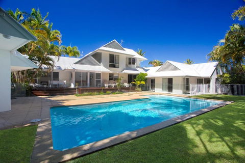 Family Living In The Heart Of Noosa, Noosa Heads - Sydney 4u 0