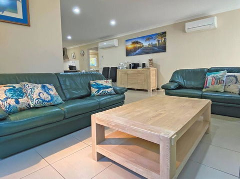 FLIP FLOP INN - Sydney 4u 3