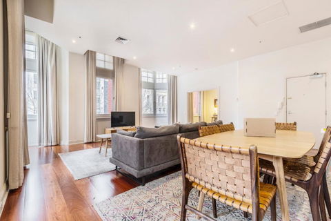 Fabulous Collins Street Luxury 2 BR Apartment - Accommodation Sydney 1