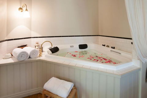 Fern Falls Cottages - Fern Cottage - Sydney 4u 3