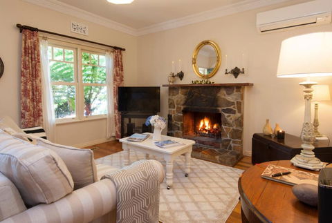 Fern Falls Cottages - Garden Cottage - Sydney 4u 3