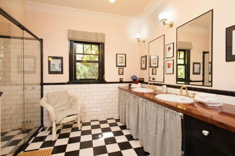 Fern Falls Cottages - Garden Cottage - Sydney 4u 4