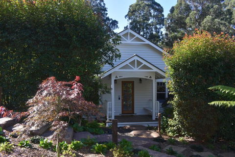 Fern Falls Cottages - Garden Cottage - Sydney 4u 0