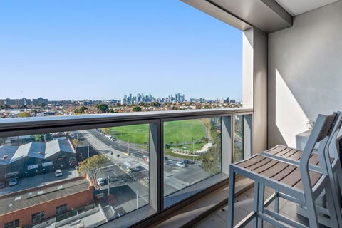 FLEMINGTON - Melbourne City Views - Sydney 4u 4