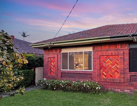 Family Retreat House 3 Bdrm With Parking Netflix Close To Train - Sydney 4u 2