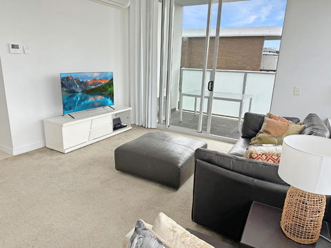 G901S - Bright Zetland Escape With City Views - Sydney 4u 1