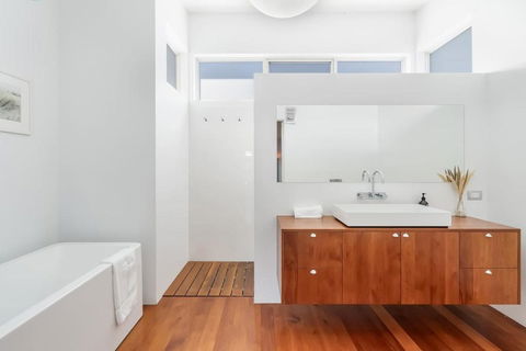 Getaway Hideaway-close To Beach Sleeps-8 - Accommodation Sydney 4