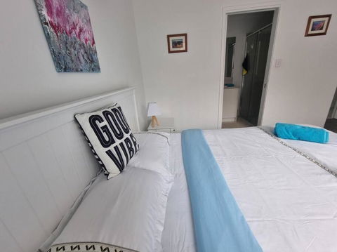 Glass House Mountains Retreat - Sydney 4u 4