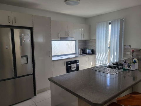 Glass House Mountains Retreat - Sydney 4u 2