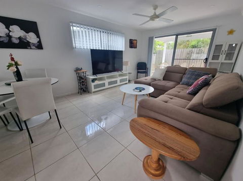Glass House Mountains Retreat - Sydney 4u 0