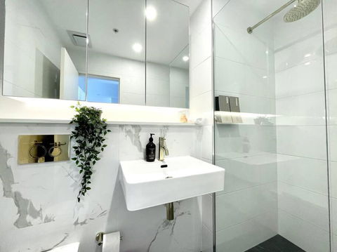 GREEN Skyline View2BR Close To Easter Show - Accommodation Sydney 1