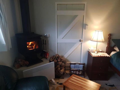 Handsome Hills Dairy Retreat - Sydney 4u 3