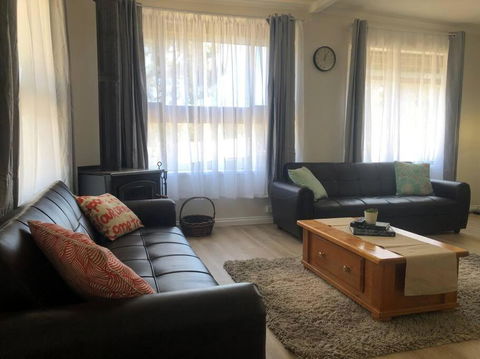 Heart Of The Farm Country Cottage In Tallarook - Accommodation Sydney 2