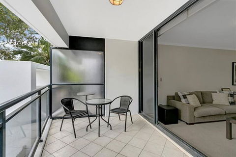 HERB1-Tastefully Furnished & Designed St Leonards - Accommodation Sydney 2