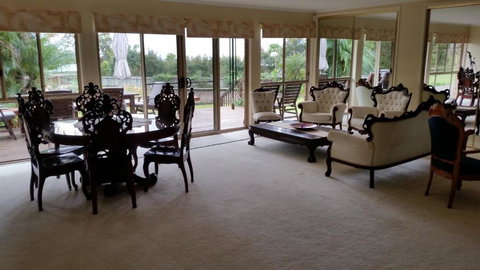 Hilltop Hideaway - Accommodation Sydney 0