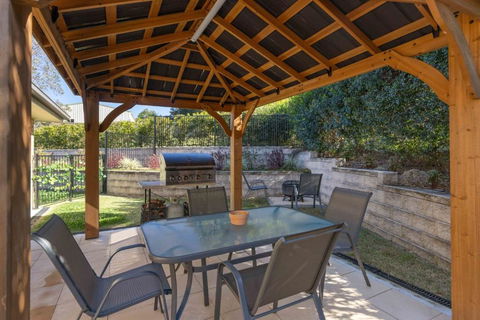 Hinterland Breakfast Deal - First Night! - Sydney 4u 1