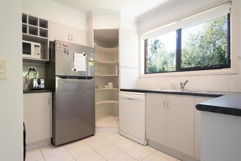Homely Unit Located Near The City With Parking And Wifi - Sydney 4u 3