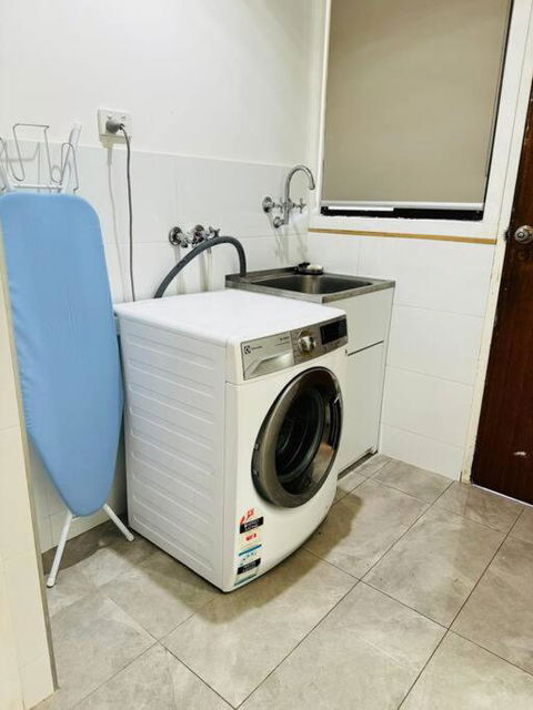 House In Sunshine Close To City - Sydney 4u 2