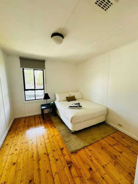 House In Sunshine Close To City - Sydney 4u 3