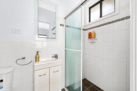 Humble Abode - Sydney 4u 1