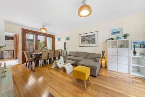 Ideally Located 3 BR With Parking & Central & Darling Harbour-10 Mins Walk - Accommodation Sydney 1