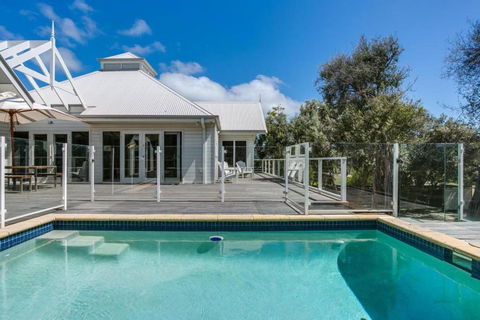 Idyllic Beach House Blairgowrie - 100m To Foreshore, 700m Walk To Village - Sydney 4u 2