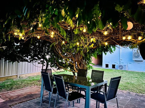 Idyllic House In Duffy - Sydney 4u 2
