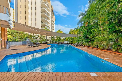 Idyllic Waterfront Pool Escape With Esplanade View - Sydney 4u 1