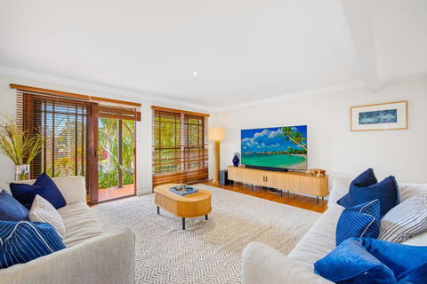 Illalangi - Views, Pool, Walk To Beach - Sydney 4u 1