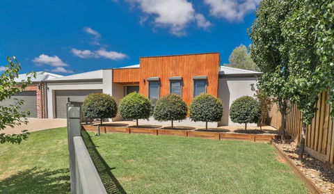 Indulge Luxury Homes - Dockside Marina - Sydney 4u 0