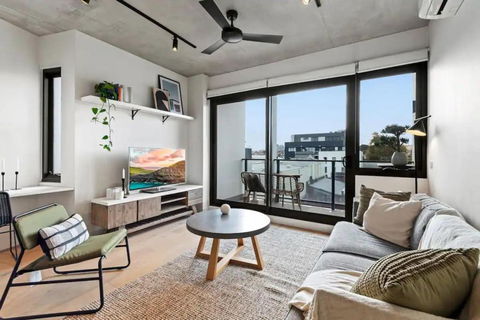 Industrial-Style Retreat In Trendy Cremorne - Sydney 4u 2