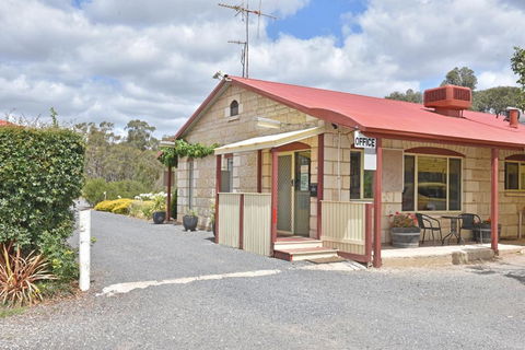 Inglewood Motel And Caravan Park Victoria - Sydney 4u 1