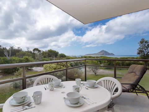 Intrepid 13 Fantastic Unit With Stunning Water Views - Sydney 4u 0