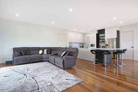 Adori Maloo - Bundalong - Sydney 4u 2