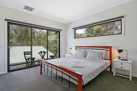 Adori Maloo - Bundalong - Sydney 4u 3