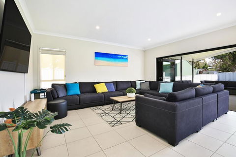 Adriatic Jervis Bay - 2 Min Walk To Beach - Family Friendly - Sydney 4u 1