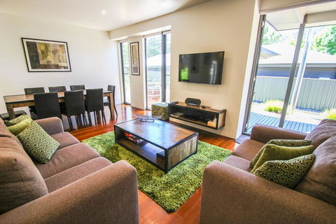 Alegria - Sydney 4u 0