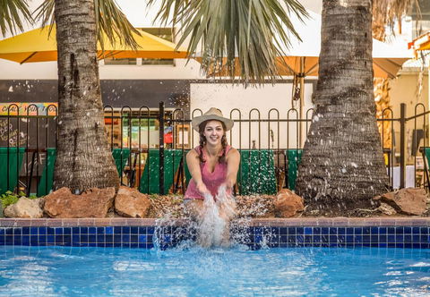 Alice Springs YHA - Sydney 4u 1