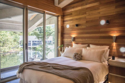 Alkira Award Winning Luxury Beachfront Rainforest Holiday House - Accommodation Sydney 1