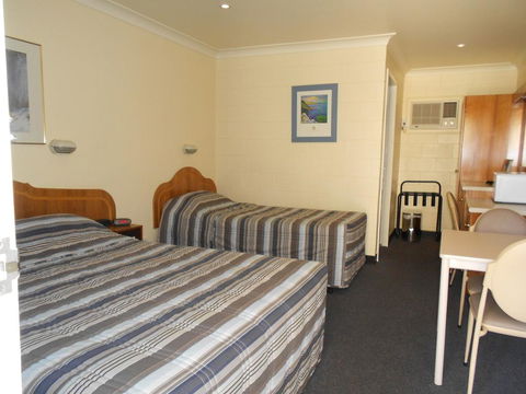 All Seasons Motor Lodge - Sydney 4u 2