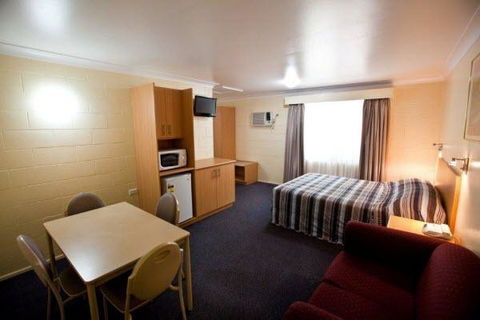 All Seasons Motor Lodge - Sydney 4u 3