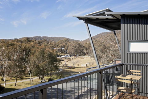 Alpine Lake Retreat - Accommodation Sydney 0